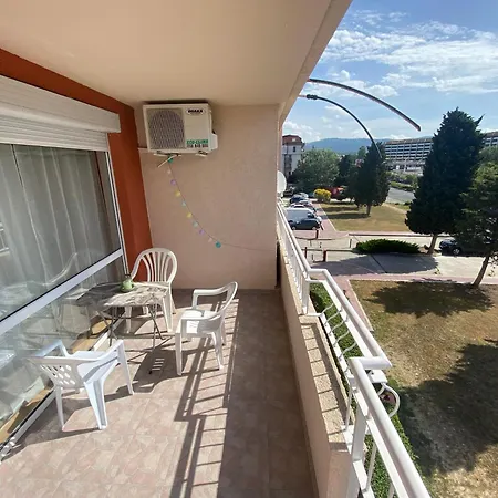 Studio - Sleeps 4 & Access To Pools 公寓 阳光海滩