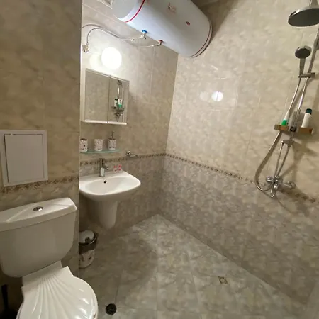 Studio - Sleeps 4 & Access To Pools