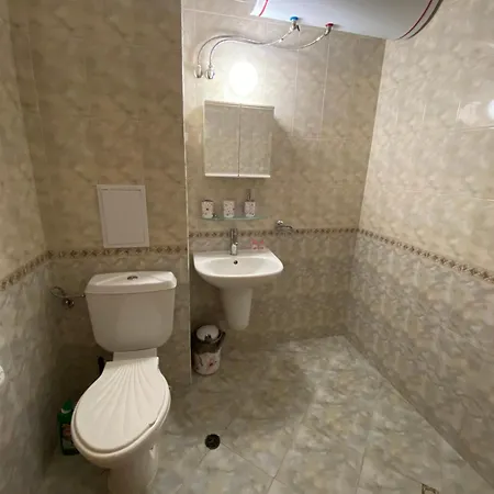 Studio - Sleeps 4 & Access To Pools 公寓 *